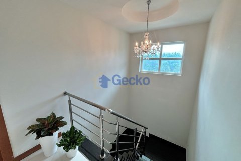 House in Pattaya, Thailand 4 bedrooms № 209804 - photo 15