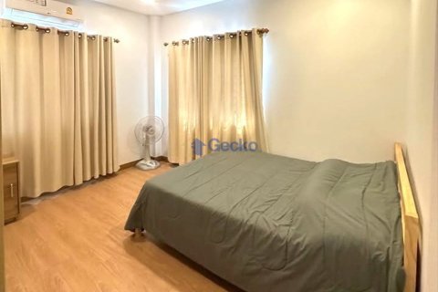 House in Pattaya, Thailand 3 bedrooms № 209803 - photo 11