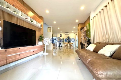 House in Pattaya, Thailand 3 bedrooms № 209803 - photo 3