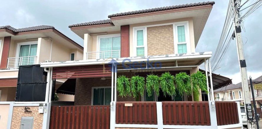 House in Pattaya, Thailand 3 bedrooms № 209803