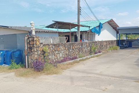 Land in Pattaya, Thailand 2542.4 sq.m. № 172201 - photo 3