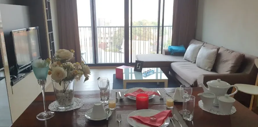 Студия в кондо в Ваттхане, Бангкок, Таиланд № 172198