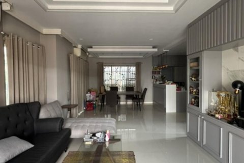 House in Krathum Baen, Thailand 3 bedrooms № 154828 - photo 5