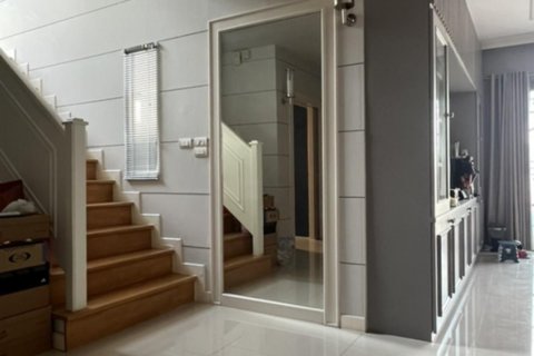 House in Krathum Baen, Thailand 3 bedrooms № 154828 - photo 16