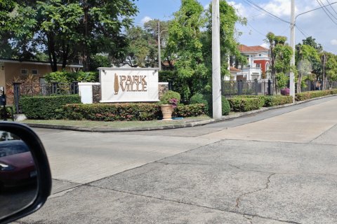 House in Samut Sakhon, Thailand 3 bedrooms № 149873 - photo 6