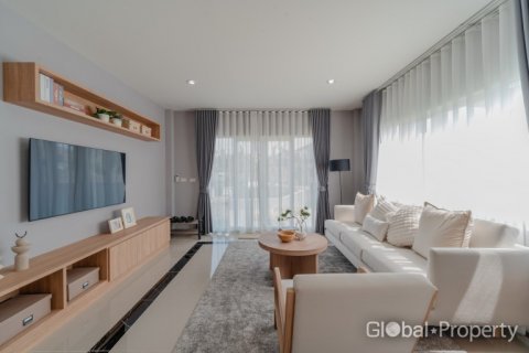 House in Rayong, Thailand 3 bedrooms № 135338 - photo 4