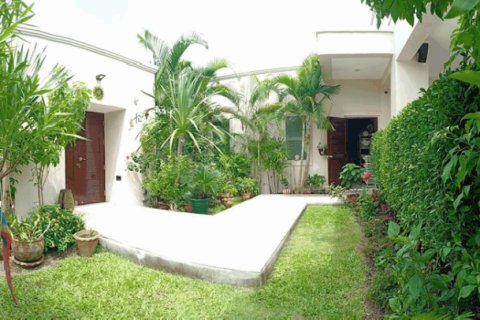 House in Pattaya, Thailand 3 bedrooms № 193163 - photo 5