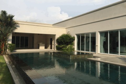 House in Pattaya, Thailand 3 bedrooms № 193160 - photo 4