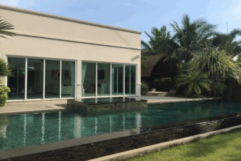 House in Pattaya, Thailand 3 bedrooms № 193160