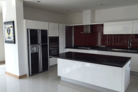 House in Pattaya, Thailand 3 bedrooms № 193160 - photo 3
