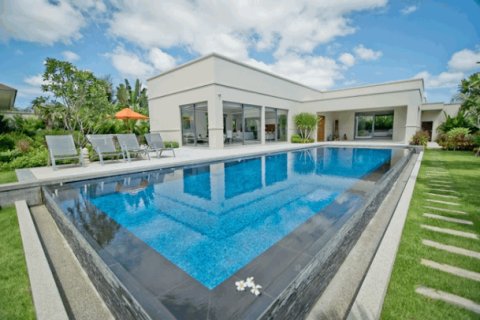 House in Pattaya, Thailand 4 bedrooms № 193164 - photo 4