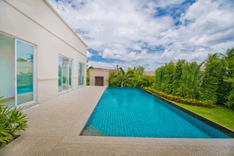 House in Pattaya, Thailand 3 bedrooms № 193161 - photo 5