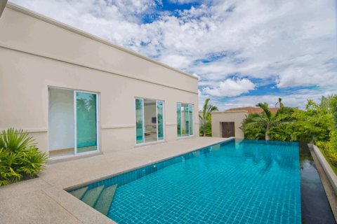 House in Pattaya, Thailand 3 bedrooms № 193161
