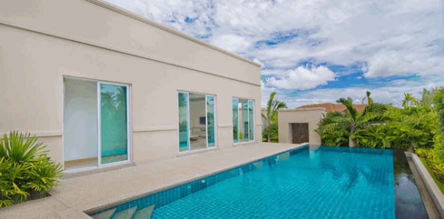 House in Pattaya, Thailand 3 bedrooms № 193161