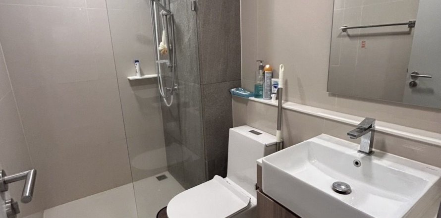 Кондоминиум с 2 спальнями в Пхракханонге, Бангкок, Таиланд № 170943