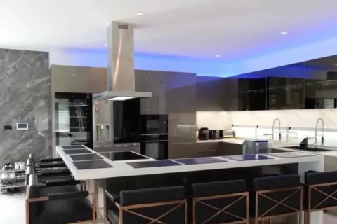 Maison à Pattaya, Thaïlande 5 chambres № 170946 - photo 6