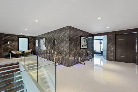 Maison à Pattaya, Thaïlande 5 chambres № 170946 - photo 5