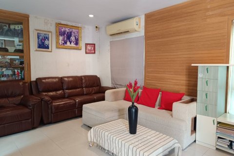 Maison à Bang Kapi, Bangkok, Thaïlande 4 chambres № 170948 - photo 5