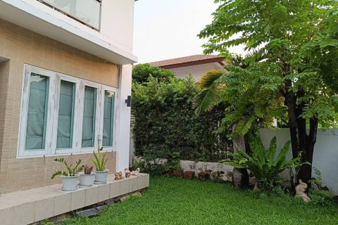 Maison à Bang Kapi, Bangkok, Thaïlande 4 chambres № 170948 - photo 2