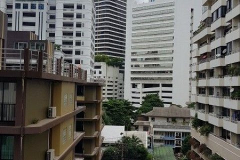 Studio in the Condo in Khlong Toei, Bangkok, Thailand  № 170950 - photo 16