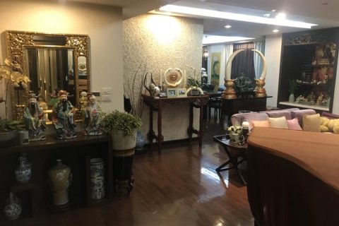 Condo à Yan Nawa, Bangkok, Thaïlande, 3 chambres  № 170947