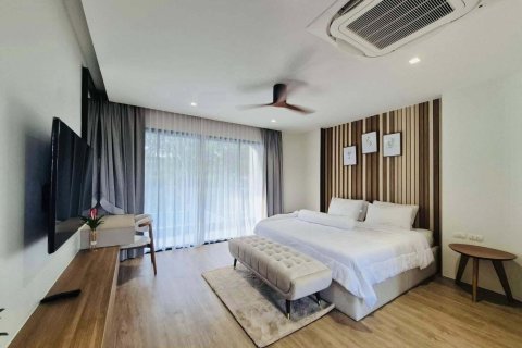 Villa in Phuket, Thailand 3 bedrooms № 170949 - photo 15