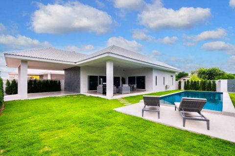 Villa à Hua Hin, Thaïlande 3 chambres № 114321 - photo 1