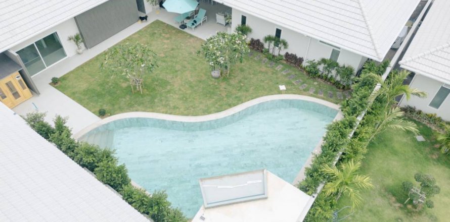 Villa à Hua Hin, Thaïlande 5 chambres № 114319