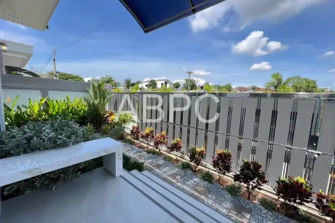 Casa de 3 dormitorios en Pattaya, Tailandia № 210612 - foto 5