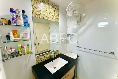 Condo on Jomtien Beach, Pattaya, Thailand, 1 bedroom  № 210611 - photo 11