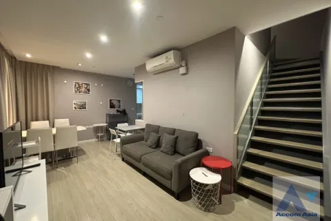 Duplex à Watthana, Bangkok, Thaïlande 2 chambres № 215451