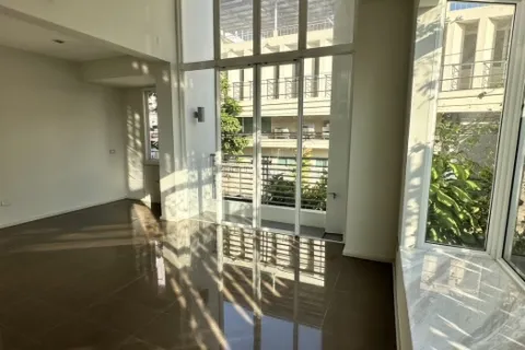 Reihenhaus in Sathon, Bangkok, Thailand 3 Schlafzimmer № 215449 - Foto 12