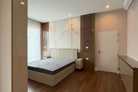 Maison à Bang Kaeo, Thaïlande 3 chambres № 170738 - photo 5