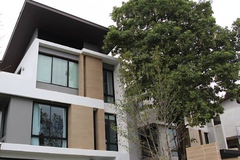 House in Pattaya, Thailand 3 bedrooms № 170735