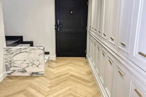 Condo in Bangkok, Thailand, 3 bedrooms  № 116845 - photo 2