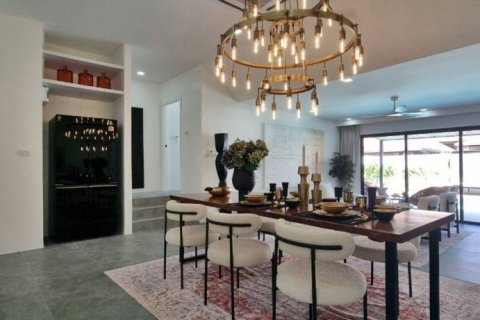 Villa in Pattaya, Thailand 5 bedrooms № 116842 - photo 8