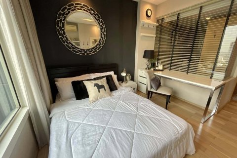 Condo in Khlong Toei, Bangkok, Thailand, 2 bedrooms  № 160494 - photo 11