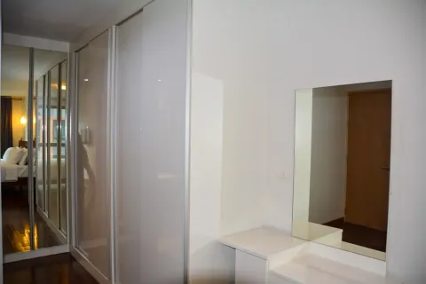 Кондоминиум с 2 спальнями в Ваттхане, Бангкок, Таиланд № 160498 - фото 7