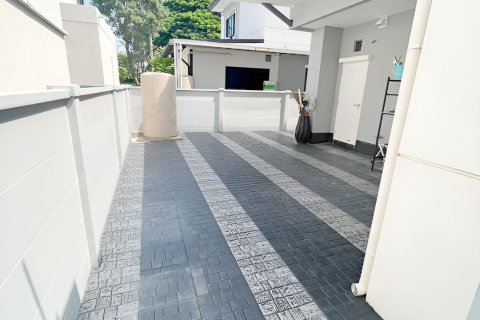 Maison à Nonthaburi, Thaïlande 4 chambres № 147336 - photo 22