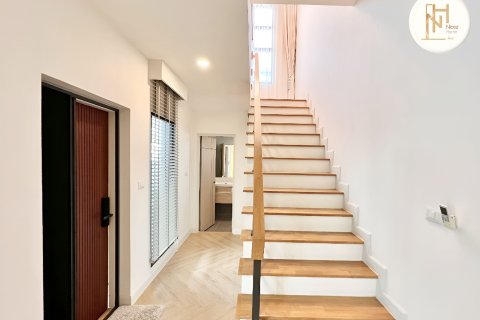 Maison à Nonthaburi, Thaïlande 4 chambres № 147336 - photo 13