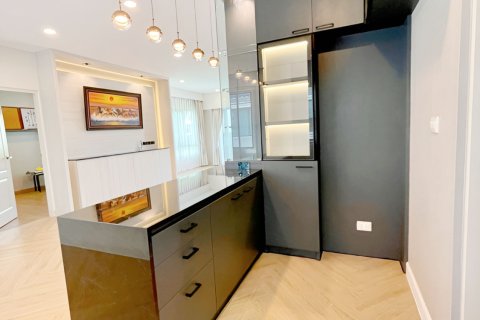 Maison à Nonthaburi, Thaïlande 4 chambres № 147336 - photo 11