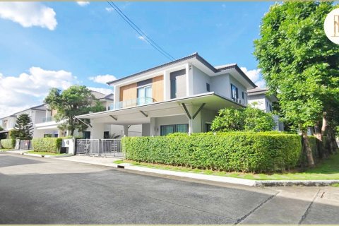 Maison à Nonthaburi, Thaïlande 4 chambres № 147336 - photo 1