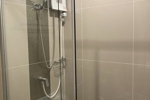 Condo à Bang Kapi, Bangkok, Thaïlande, 2 chambres  № 139293 - photo 8