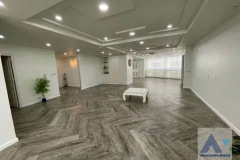 Condo in Khlong Toei, Bangkok, Thailand, 3 bedrooms  № 215594 - photo 2