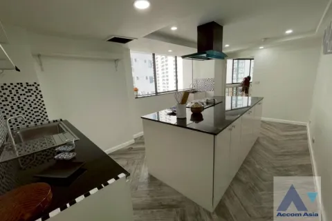 Condo in Khlong Toei, Bangkok, Thailand, 3 bedrooms  № 215594 - photo 5