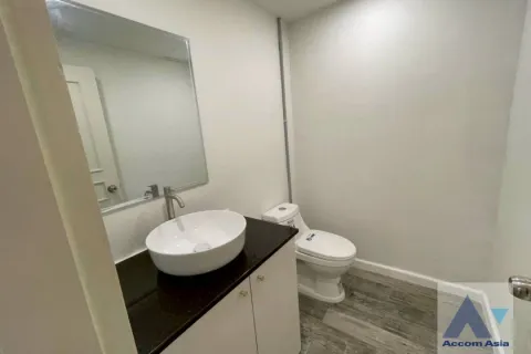 Condo in Khlong Toei, Bangkok, Thailand, 3 bedrooms  № 215594 - photo 18