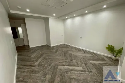Condo in Khlong Toei, Bangkok, Thailand, 3 bedrooms  № 215594 - photo 6