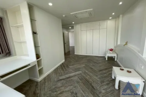 Condo in Khlong Toei, Bangkok, Thailand, 3 bedrooms  № 215594 - photo 10