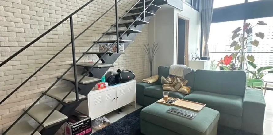 Duplex in Bang Rak, Bangkok, Thailand 2 Schlafzimmer № 215592