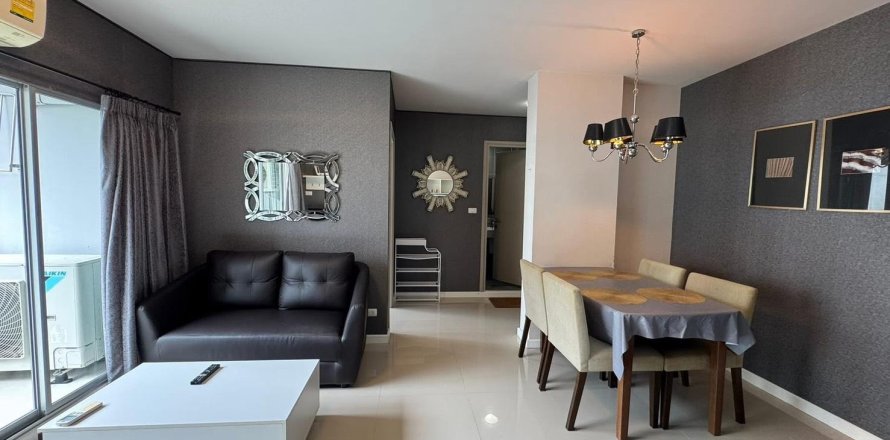 Apartment in Pattaya, Thailand 3 rooms № 198809